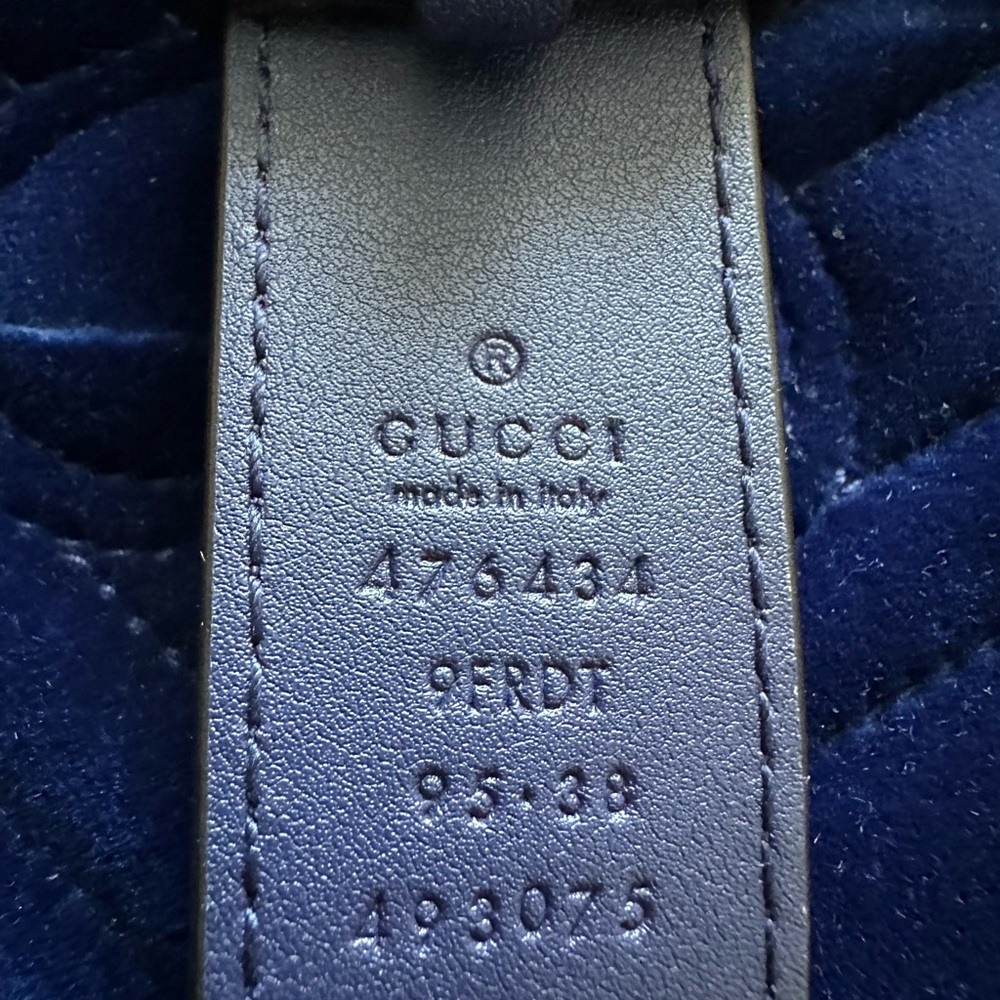 SOLD / Gucci Marmont belt bag Cobalt blue velvet - Picture 2 of 8